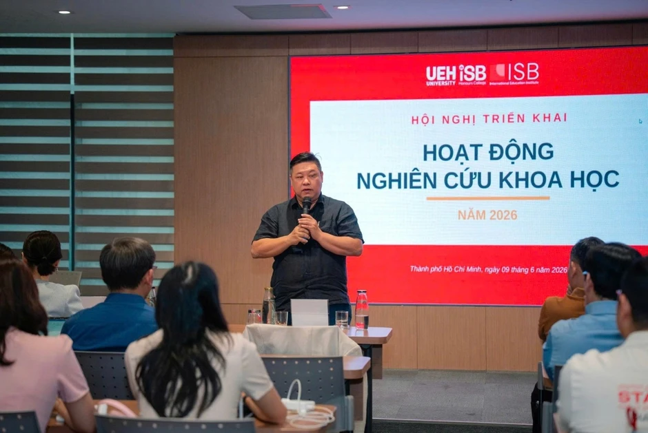 Trường Tài năng UEH.ISB thúc đẩy Nghiên cứu khoa học 2026: Ra mắt quỹ nghiên cứu Asia R&D Connect