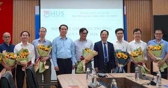 Trường THPT Chuyên Khoa học Tự nhiên - ĐH Quốc gia Hà Nội có hiệu trưởng mới
