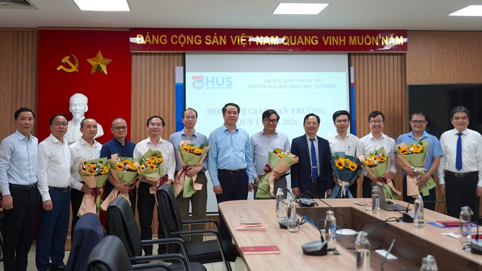 Trường THPT Chuyên Khoa học Tự nhiên - ĐH Quốc gia Hà Nội có hiệu trưởng mới