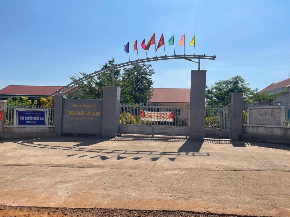 Trường thu sai quy định, hiệu trưởng vẫn ‘hoàn thành tốt nhiệm vụ’: Chính quyền nói gì? Trường thu sai quy định, hiệu trưởng vẫn ‘hoàn thành tốt nhiệm vụ’: Chính quyền nói gì?