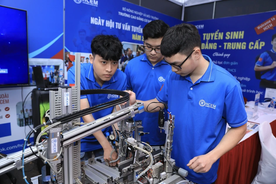 Trường Y đào tạo về AI và loạt đại học mở ngành mới Trường Y đào tạo về AI và loạt đại học mở ngành mới