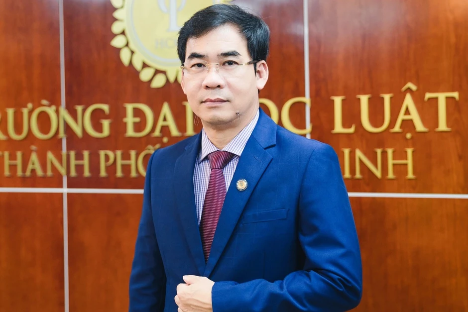 TS Lê Trường Sơn tiếp tục giữ chức Hiệu trưởng Trường Đại học Luật TPHCM TS Lê Trường Sơn tiếp tục giữ chức Hiệu trưởng Trường Đại học Luật TPHCM