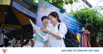 Từ ngày mai, học sinh Hà Nội bắt đầu nhập học lớp 10, cần lưu ý gì?