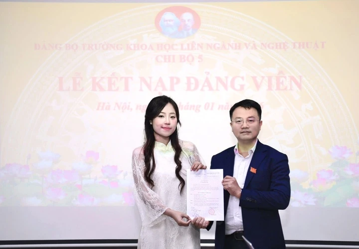Từng bị gia đình lo vì chọn ngành 'lạ', nữ sinh 2K4 chứng minh sau 4 năm Từng bị gia đình lo vì chọn ngành 'lạ', nữ sinh 2K4 chứng minh sau 4 năm