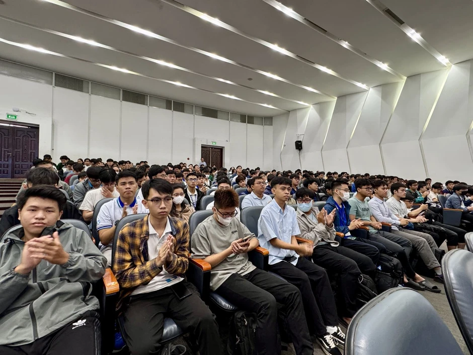 Tuyển sinh đại học 2026: Siết phương thức, nâng chuẩn đầu vào Tuyển sinh đại học 2026: Siết phương thức, nâng chuẩn đầu vào