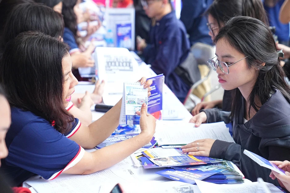 Tuyển sinh Đại học 2026: Xu hướng xét tuyển kết hợp lên ngôi Tuyển sinh Đại học 2026: Xu hướng xét tuyển kết hợp lên ngôi