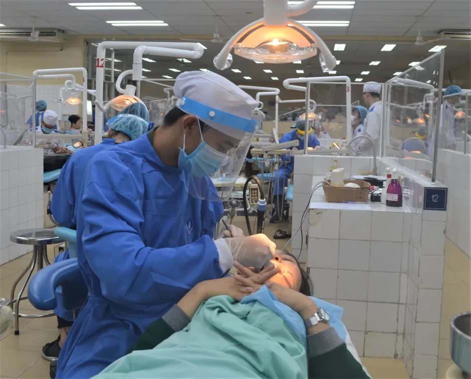 Tuyển sinh đại học khối ngành sức khỏe: Nhiều điểm mới về ngành học, tổ hợp xét tuyển Tuyển sinh đại học khối ngành sức khỏe: Nhiều điểm mới về ngành học, tổ hợp xét tuyển