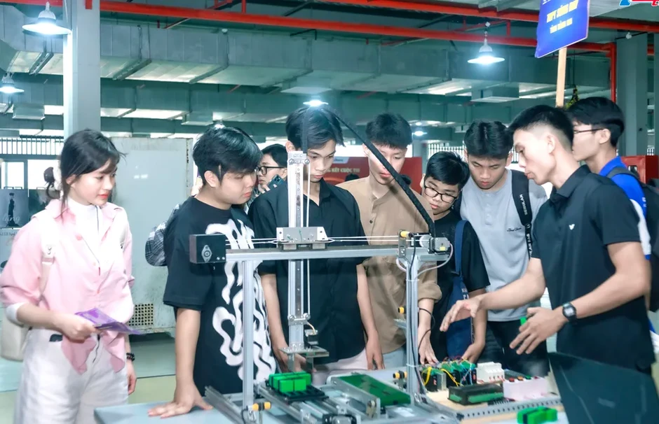 Tuyển sinh đại học năm 2026: Nhiều điều chỉnh, thí sinh cần nắm rõ Tuyển sinh đại học năm 2026: Nhiều điều chỉnh, thí sinh cần nắm rõ