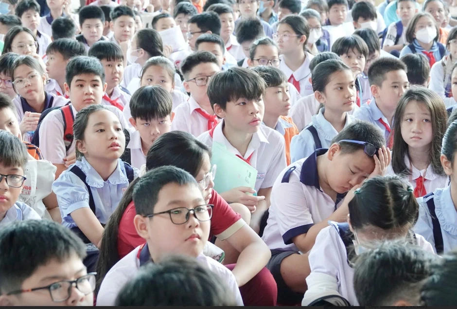 Tuyển sinh đầu cấp TP.HCM: Điểm mới về đăng ký trực tuyến, tiếng Anh tích hợp Tuyển sinh đầu cấp TP.HCM: Điểm mới về đăng ký trực tuyến, tiếng Anh tích hợp