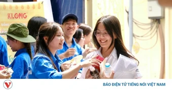 Tuyển sinh lớp 10 Hà Nội: "Đề thi Tiếng Anh không còn là bài kiểm tra kiến thức đơn thuần"
