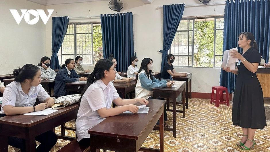 Tuyển sinh lớp 10 ở Đắk Lắk: Thi tuyển vào trường chuyên biệt, xét tuyển diện rộng Tuyển sinh lớp 10 ở Đắk Lắk: Thi tuyển vào trường chuyên biệt, xét tuyển diện rộng
