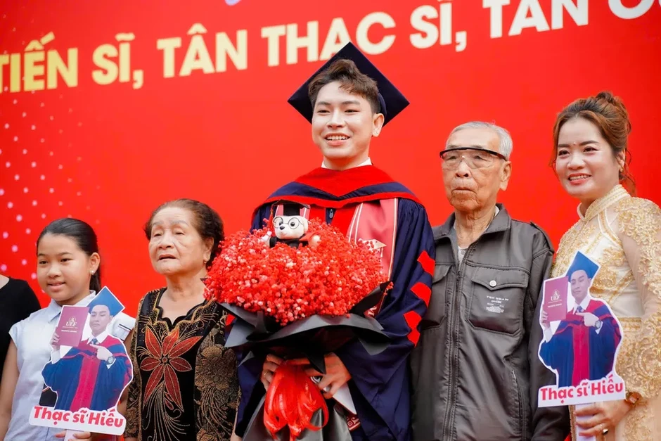 UEF cảnh báo tình trạng mua bán thư mời lễ tốt nghiệp trên mạng xã hội UEF cảnh báo tình trạng mua bán thư mời lễ tốt nghiệp trên mạng xã hội