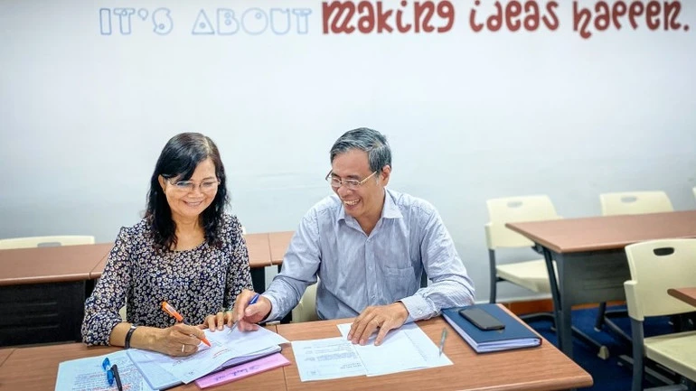 UEH ban hành chính sách đãi ngộ đột phá thu hút, giữ chân nhân tài UEH ban hành chính sách đãi ngộ đột phá thu hút, giữ chân nhân tài