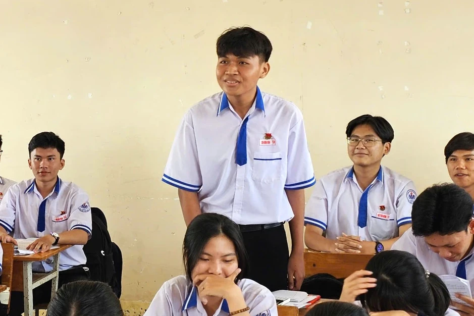 Ước mơ giản dị của nam sinh giành giải nhất văn toàn thành phố Ước mơ giản dị của nam sinh giành giải nhất văn toàn thành phố