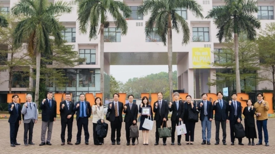 'Vai trò của người thầy là tổ chức cho sinh viên tự học' 'Vai trò của người thầy là tổ chức cho sinh viên tự học'