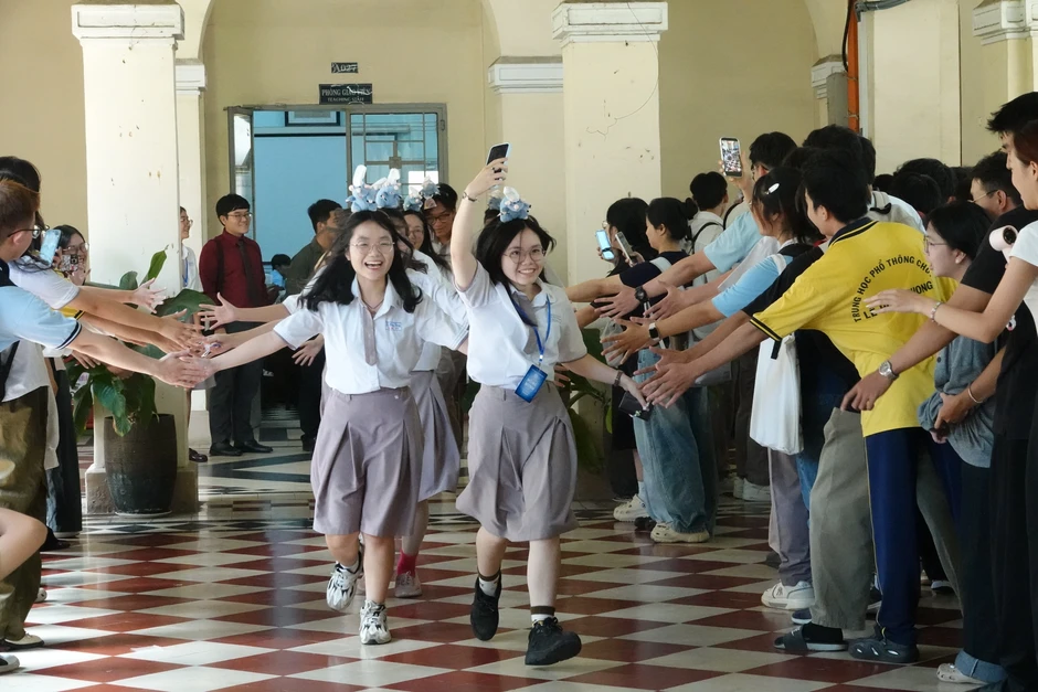 Vì sao giáo dục cần chuyển từ tư duy "quản lý" sang "quản trị phát triển"? Vì sao giáo dục cần chuyển từ tư duy "quản lý" sang "quản trị phát triển"?
