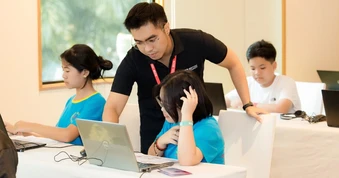Vì sao học sinh cấp 2 đổ xô học IELTS?