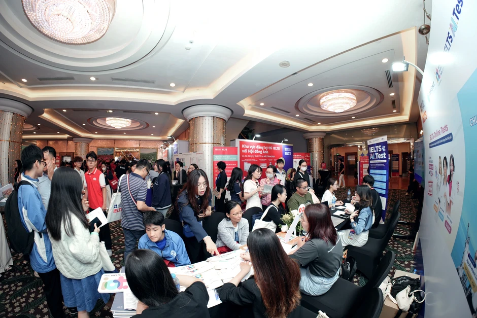 Vì sao học sinh cấp 2 đổ xô học IELTS? Vì sao học sinh cấp 2 đổ xô học IELTS?