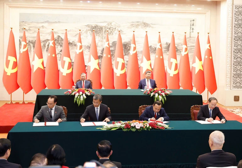 Việt Nam-Trung Quốc ký Bản ghi nhớ hợp tác giáo dục nghề nghiệp Việt Nam-Trung Quốc ký Bản ghi nhớ hợp tác giáo dục nghề nghiệp
