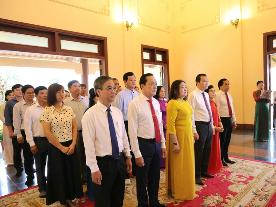 Vĩnh Long tổ chức lễ khai bút đầu xuân tại Khu tưởng niệm Thủ tướng Võ Văn Kiệt Vĩnh Long tổ chức lễ khai bút đầu xuân tại Khu tưởng niệm Thủ tướng Võ Văn Kiệt