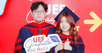 Vợ chồng cùng nhận bằng tốt nghiệp thạc sĩ loại xuất sắc