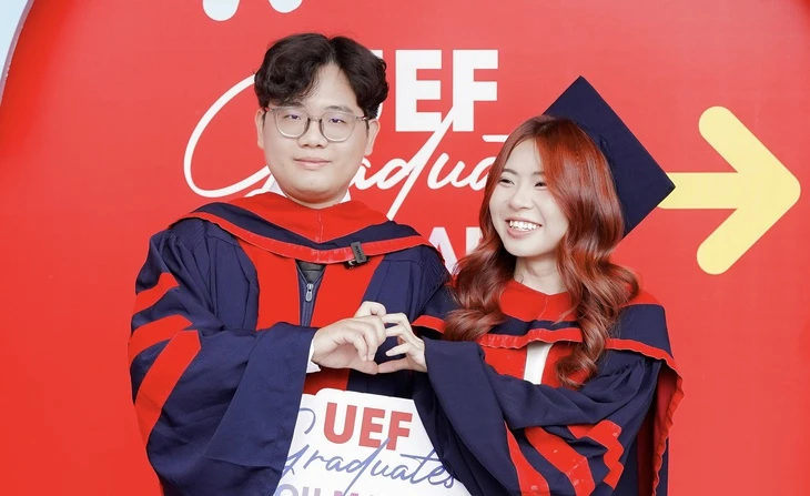 Vợ chồng cùng tốt nghiệp thạc sĩ loại xuất sắc Vợ chồng cùng tốt nghiệp thạc sĩ loại xuất sắc