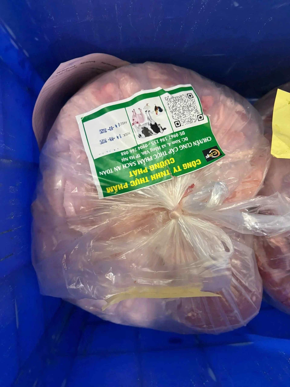 Vụ 300 tấn thịt lợn bệnh: Gói thầu hơn 10 tỷ đồng đưa thực phẩm bẩn vào trường tiểu học ở Hà Nội