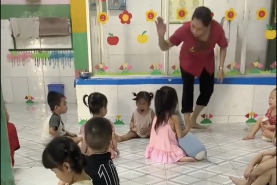 Vụ bảo mẫu ở TPHCM đánh, lấy dây thun bắn vào chân trẻ: Sở GD&ĐT lên tiếng Vụ bảo mẫu ở TPHCM đánh, lấy dây thun bắn vào chân trẻ: Sở GD&ĐT lên tiếng