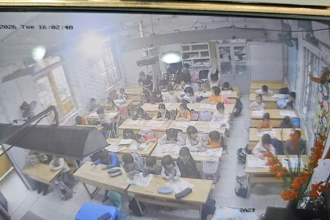 Vụ cô giáo phạt học sinh bằng kim tiêm, rồi trước đó là vụ trẻ lớp 2 liếm đất: Có 1 yếu tố rất QUAN TRỌNG đang bị bỏ qua! Vụ cô giáo phạt học sinh bằng kim tiêm, rồi trước đó là vụ trẻ lớp 2 liếm đất: Có 1 yếu tố rất QUAN TRỌNG đang bị bỏ qua!