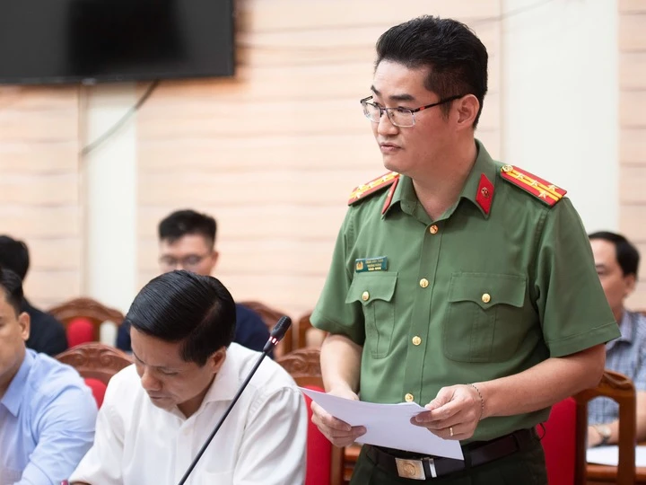 Vụ hơn 140 điểm 10 môn Toán: Giáo viên vào phòng thi hướng dẫn thí sinh làm bài Vụ hơn 140 điểm 10 môn Toán: Giáo viên vào phòng thi hướng dẫn thí sinh làm bài