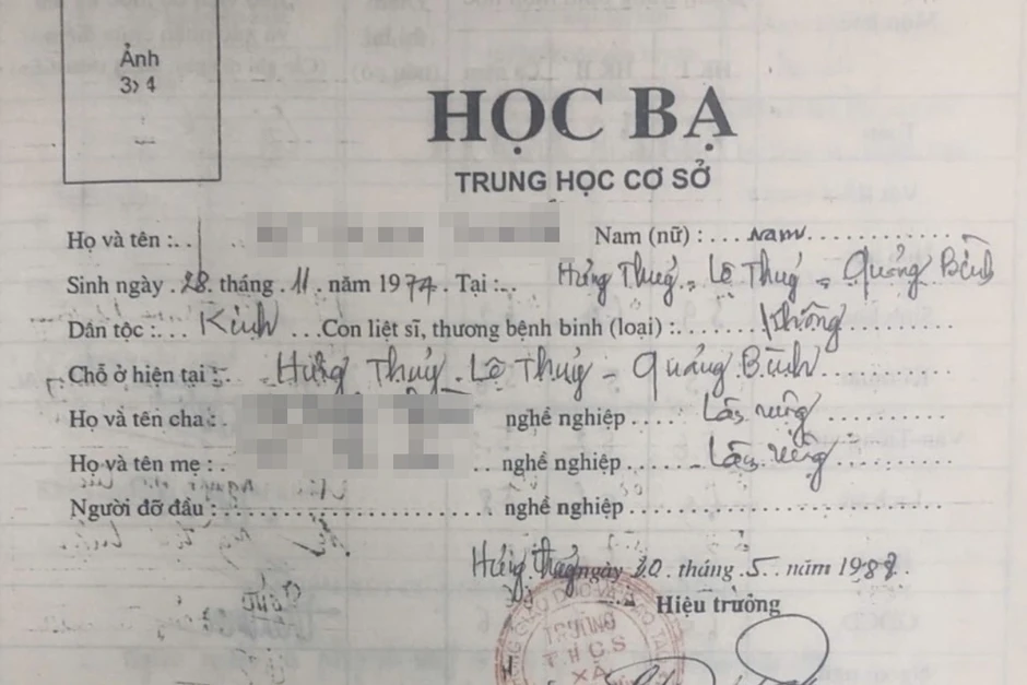 Vụ lãnh đạo xã chưa tốt nghiệp cấp 2 đã học lớp 10: Bất thường trong học bạ Vụ lãnh đạo xã chưa tốt nghiệp cấp 2 đã học lớp 10: Bất thường trong học bạ