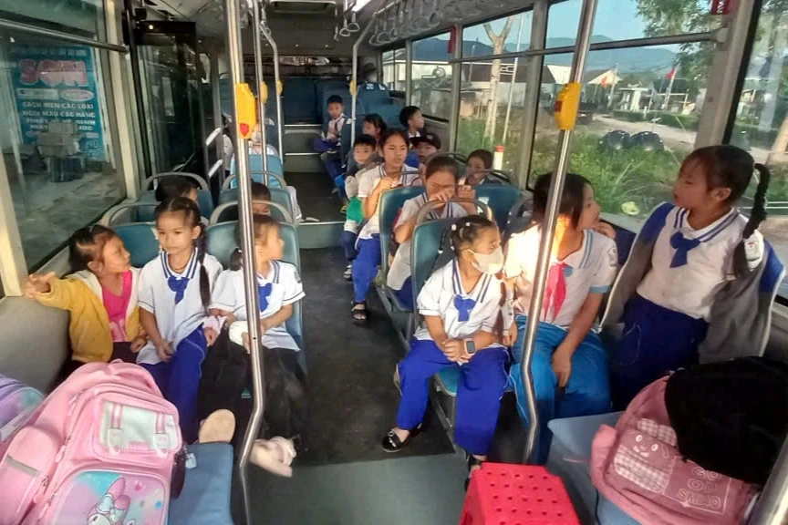 Vụ phản đối giải thể điểm trường lẻ: 128 học sinh vẫn chưa đi học Vụ phản đối giải thể điểm trường lẻ: 128 học sinh vẫn chưa đi học