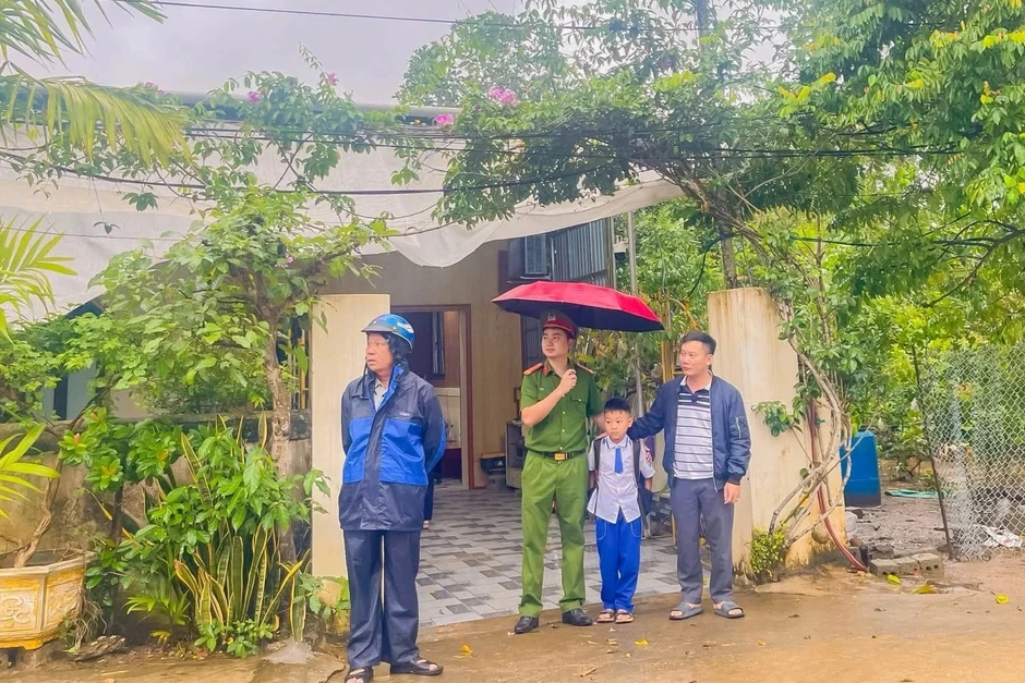 Vụ phản đối giải thể điểm trường lẻ: 128 học sinh vẫn chưa đi học Vụ phản đối giải thể điểm trường lẻ: 128 học sinh vẫn chưa đi học