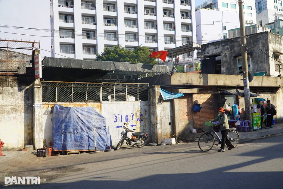 Vụ sinh viên phải bỏ tiết học vì bãi xe đóng cửa: Nhà trường xử lý ra sao? Vụ sinh viên phải bỏ tiết học vì bãi xe đóng cửa: Nhà trường xử lý ra sao?