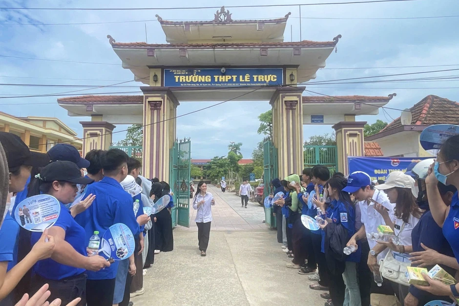 Vụ tiêu cực thi tốt nghiệp tại Quảng Trị: Liên quan đến 9 thí sinh Vụ tiêu cực thi tốt nghiệp tại Quảng Trị: Liên quan đến 9 thí sinh