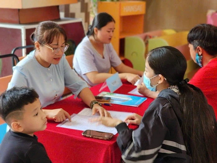 Vượt qua rào cản, làm chủ môi trường số Vượt qua rào cản, làm chủ môi trường số