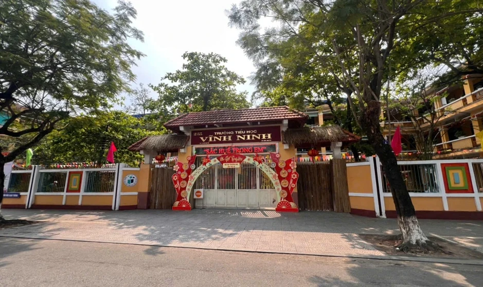 Xác minh vụ giáo viên dùng thước đánh học sinh tiểu học 'chấn thương' ở tay Xác minh vụ giáo viên dùng thước đánh học sinh tiểu học 'chấn thương' ở tay
