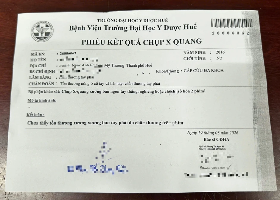 Xác minh vụ giáo viên dùng thước đánh học sinh tiểu học 'chấn thương' ở tay Xác minh vụ giáo viên dùng thước đánh học sinh tiểu học 'chấn thương' ở tay