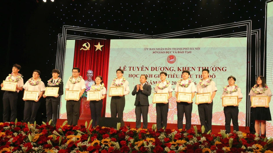 Xây dựng Hà Nội trở thành trung tâm tiêu biểu của cả nước về giáo dục chất lượng cao Xây dựng Hà Nội trở thành trung tâm tiêu biểu của cả nước về giáo dục chất lượng cao