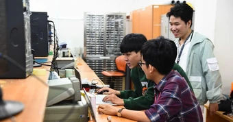 Xây dựng nguồn nhân lực: Nhìn từ Đức, Việt Nam cần những 'tổng công trình sư' khoa học