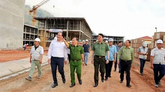 Xây trường nơi biên cương Tổ quốc