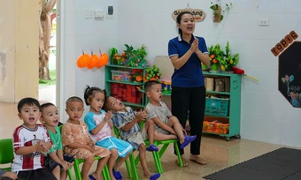 Xem xét thăng hạng cho hàng trăm giáo viên đang 'kẹt' ở hạng III