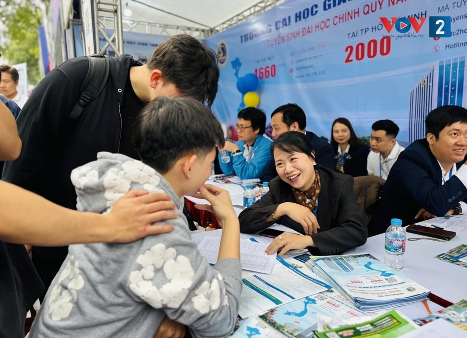 Xét tuyển học bạ bị "siết", giới hạn chứng chỉ ngoại ngữ: Thí sinh cần lưu ý gì?