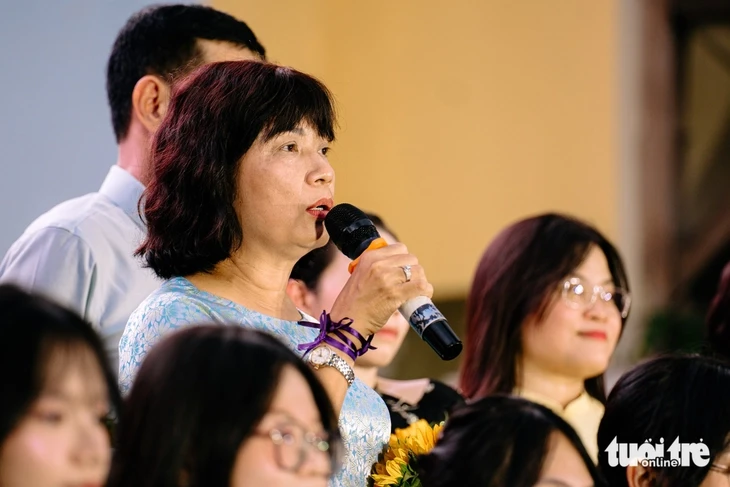 'Xin lỗi, cảm ơn nhiều người nhưng chưa từng nói với ba mẹ'