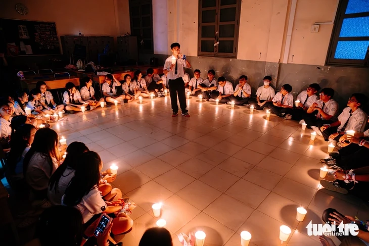 'Xin lỗi, cảm ơn nhiều người nhưng chưa từng nói với ba mẹ'