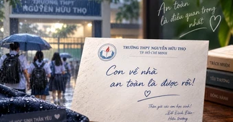 Xúc động bức thư hiệu trưởng gửi học trò ngày TPHCM mưa dông sấm chớp
