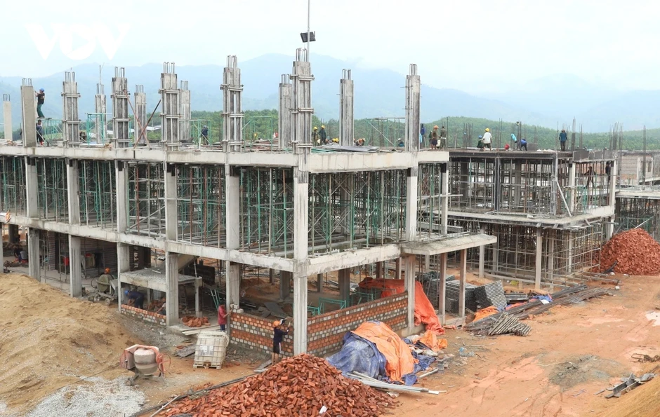 Xuyên lễ xây dựng trường nơi biên giới Quảng Ngãi Xuyên lễ xây dựng trường nơi biên giới Quảng Ngãi