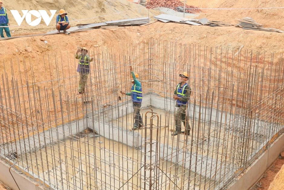 Xuyên lễ xây dựng trường nơi biên giới Quảng Ngãi Xuyên lễ xây dựng trường nơi biên giới Quảng Ngãi