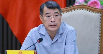 "Kiên quyết điều chuyển vốn các dự án chậm giải ngân, chậm tiến độ"