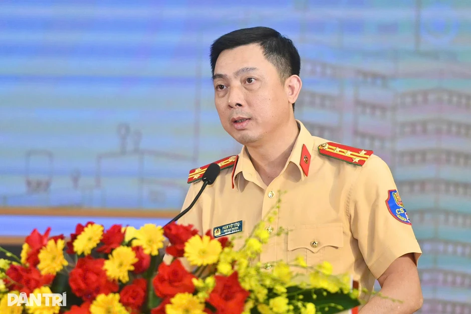 "Mỗi người tham gia giao thông là một tuyên truyền viên về ATGT" "Mỗi người tham gia giao thông là một tuyên truyền viên về ATGT"